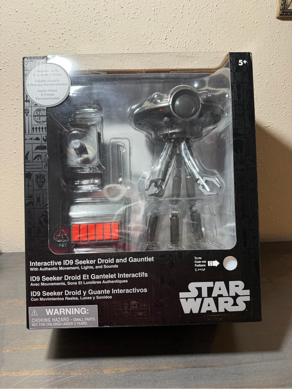 Star Wars Interactive ID9 Seeker Droid Box - Black and Silver